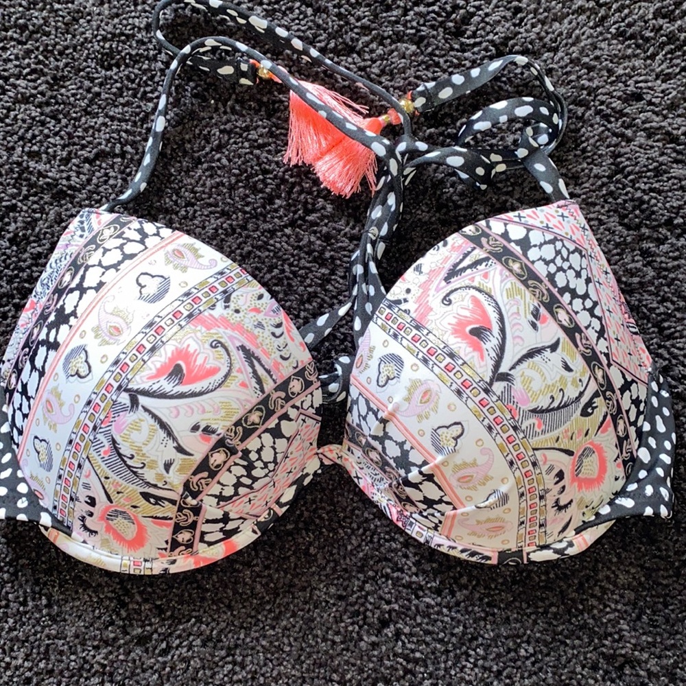 Victoria’s Secret Bikini Top